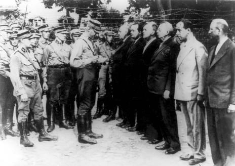 ‎1933. ‎Militanti comunisti arrestati dalle SA ‎