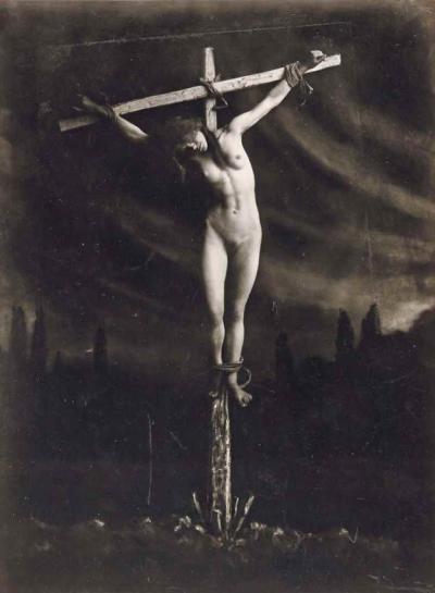 Femme Crucifiée - Frantisek Drtikol, 1913