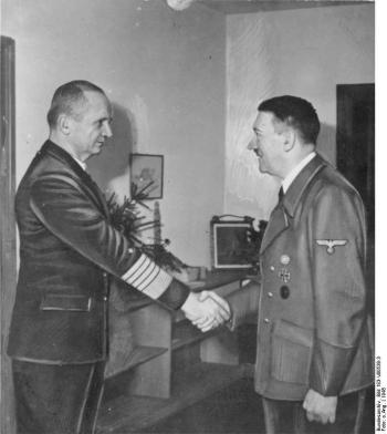 la passation de pouvoir de Hitler à Dönitz