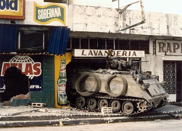 Dicembre 1989. Invasione statunitense di Panamá