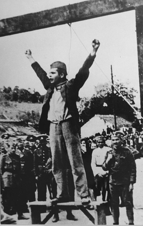  Impiccagione di Stjepan Filipović,22 maggio 1942  foto di Slobodanka Vasić 