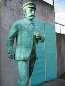 La statua di Pierre Degeyter a Gand, sua città natale.