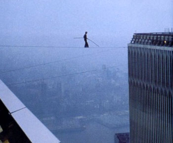 Philippe Petit, il 7 agosto 1974 compie la sua impresa più famosa: la traversata delle Twin Towers.