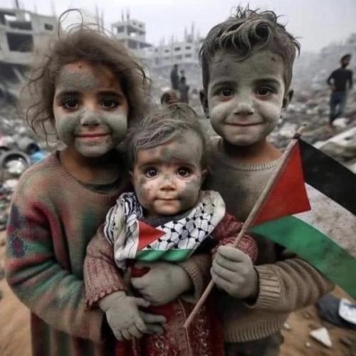 Σε κοιτώ και ταξιδεύω