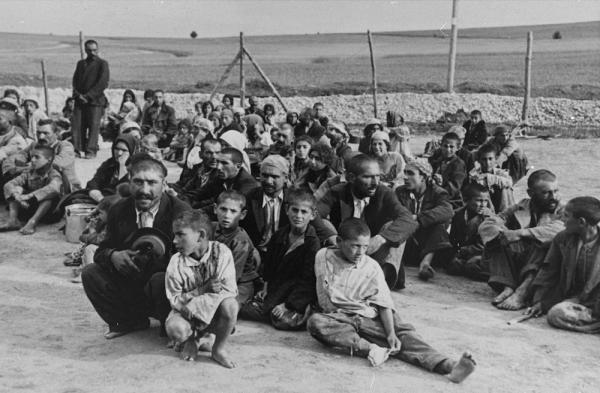 Rom prigionieri nel campo di Bełżec  US Holocaust Memorial Museum