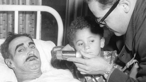 Maurice Ruddick, “The Singing Miner”, intervistato durante il ricovero in ospedale.
