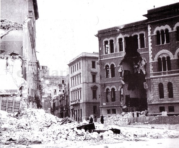 Piazza Garibaldi distrutta dai bombardamenti
