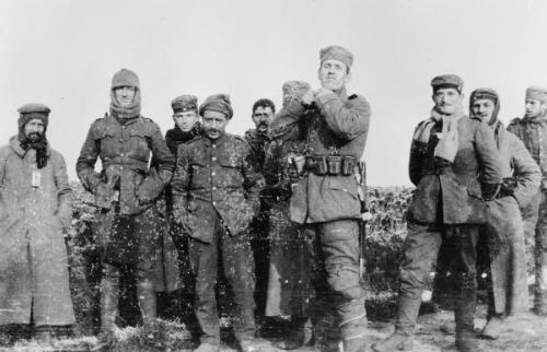 German soldiers of the 134th Saxon Regiment and British soldiers of the Royal Warwickshire Regiment meet in no man's land, December 26