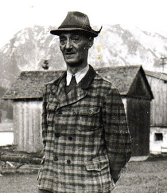 Oskar Dirlewanger in abiti civili, dopo la cattura