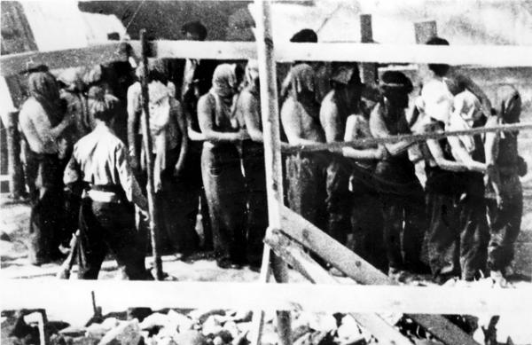  Ebrei bendati verso l’esecuzione a Ponar, 1941
