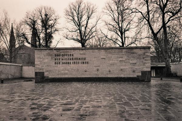 Il memoriale delle vittime del nazismo a Berlin-Plötzensee, la prigione dove, tra il 1933 ed il 1945, vennero “giustiziati” circa 3.000 oppositori.