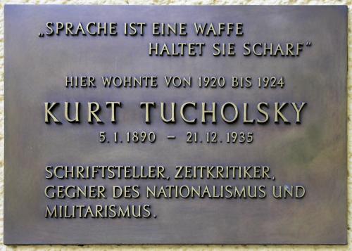 Targa in memoria di ‎‎Kurt Tucholsky a Berlino.‎