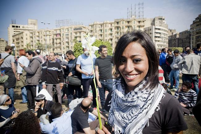 Piazza Tahrir, Febbraio 2011, foto di Gigi Ibrahim da  Women of the Revolution