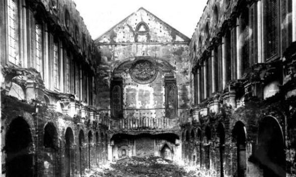 Santa Chiara dopo il bombardamento del 4 agosto 1943