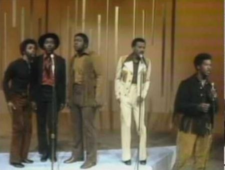 The Persuasions are an a cappella group that<br />
began singing together in Brooklyn, New York<br />
in the mid 1960's.
