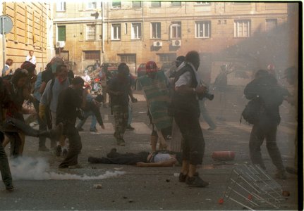 Piazza Alimonda. Genova. 20 luglio 2001. Carlo.