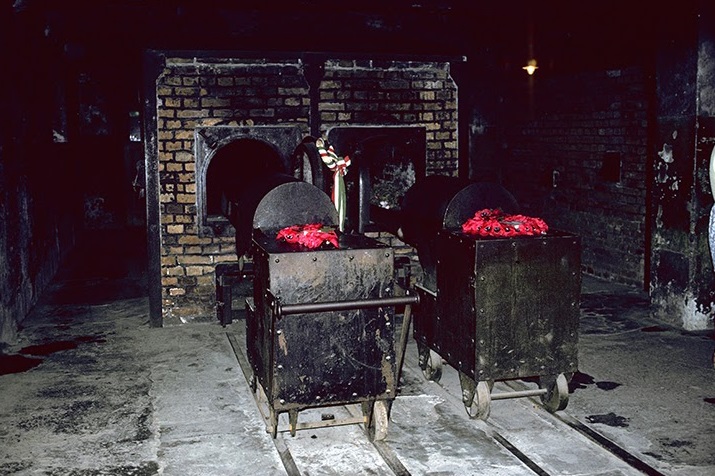 Auschwitz: Uno dei crematori (foto Riccardo Gullotta)