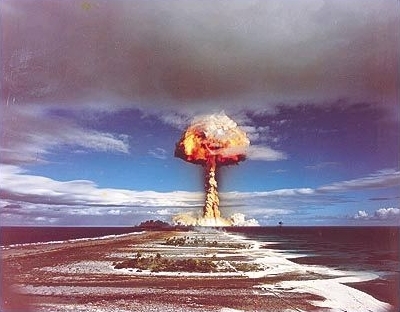 Esplosione nucleare a Mururoa