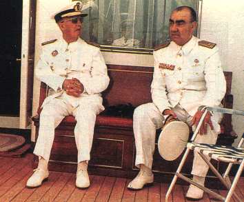 Luis Carrero Blanco assieme a Francisco Franco.