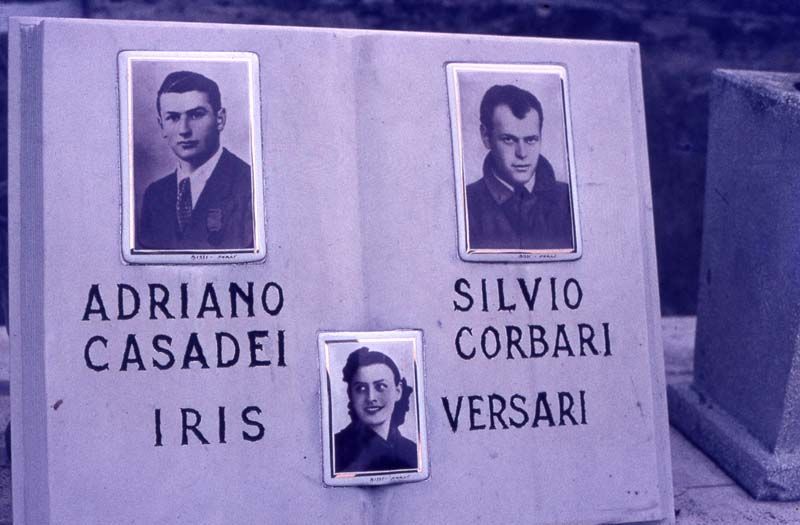 La tomba di Silvio Corbari, Iris Versari e Adriano Casadei.