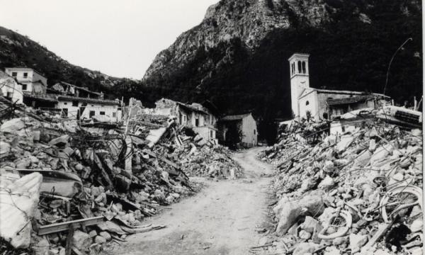 Gemona del Friuli, 1976