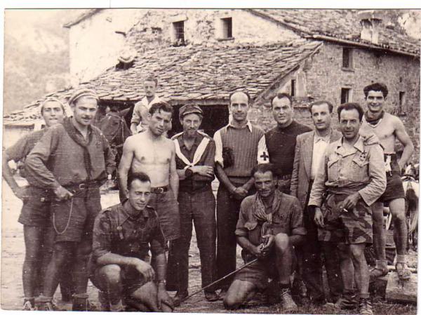 Partigiani della 36ma Brigata garibaldina “Bianconcini” intitolata al comandante gappista Alessandro Bianconcini, imolese, professore di violoncello, fucilato dai fascisti a Bologna il 27 gennaio 1944.