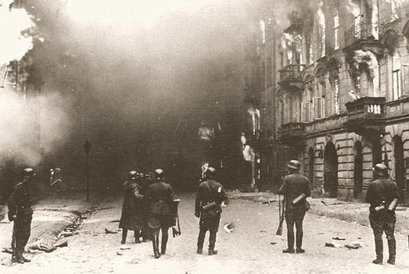 1943, Ghetto di Varsavia.