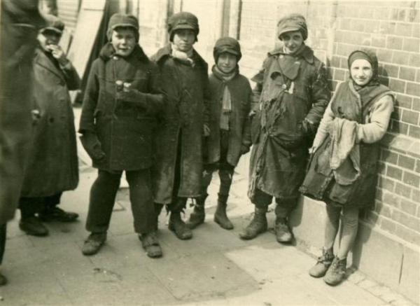 Bambini nel ghetto di Varsavia
