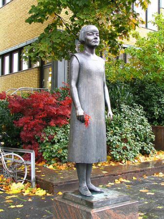 Statue von Karin Boye im schwedischen Göteborg