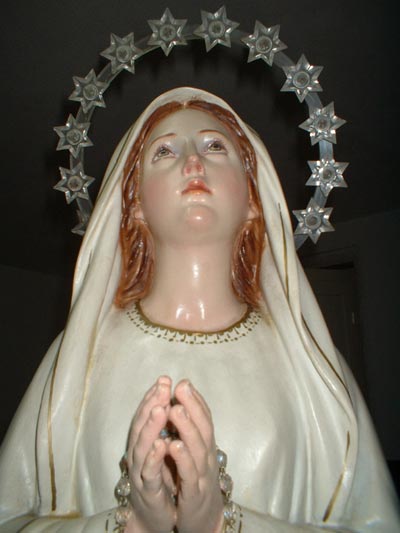 La Madonnina di Lourdes, nuova protettrice dei cantautori italiani "storici".