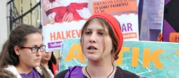 Ayse Deniz Karacagil durante le proteste a Gezi Park