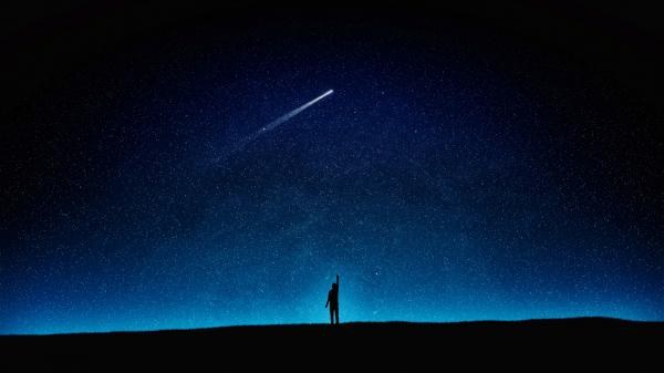 [[https://images.pling.com/img/00/00/62/09/22/1947562/night-man-alone-starry-sky-night-sky-comet-silhouette-1920x1080-83251.jpg|]