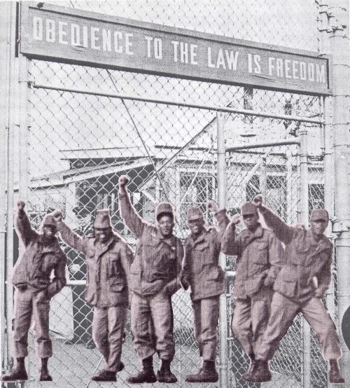 L’ingresso della prigione militare di Fort Dix, New Jersey, nel 1969, all’epoca dei “Fort Dix Stockade Riots”.