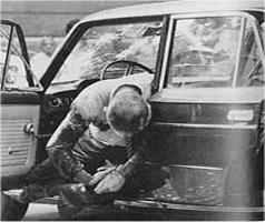 Il corpo del Giudice Vittorio Occorsio, ucciso il 10 luglio 1976 a Roma dal militante di Ordine Nuovo Pierluigi Concutelli.