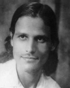 रामचंद्र द्विवेदी ऊर्फ कवी प्रदीप (१९१५ - १९९८). Ramchandra Dwiwedi, or Kavi Pradeep (1915-1998).