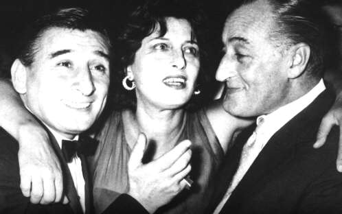 Renato Rascel (a sinistra) nel 1954 con Anna Magnani e Totò.