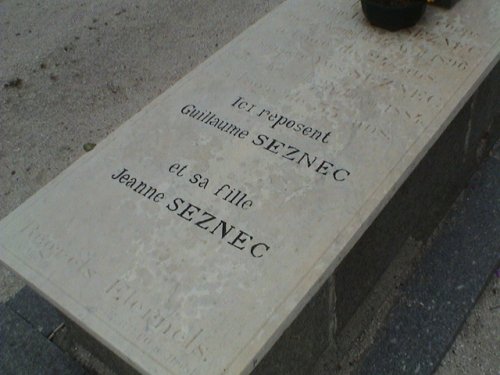 La tomba di Guillaume Seznec e sua figlia a Morlaix.