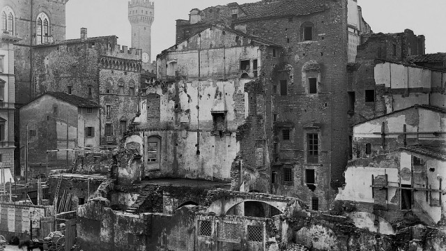 Firenze 1865: Lo sventramento del centro storico in atto