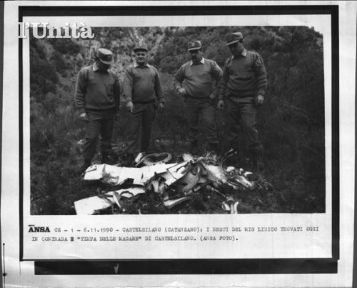 Castelsilano (Crotone), località Timpa delle Magare. Alcuni resti del MIG-23 libico ritrovati il 6 novembre 1990; i primi e il corpo del pilota erano stati ritrovati il 18 luglio 1980. L'autopsia del pilota è sparita misteriosamente.