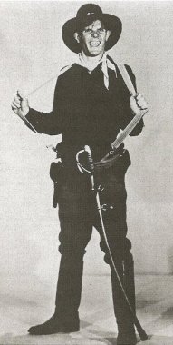 Larry Verne dressed as grl. Custer. Larry Verne vestito da generale Custer.