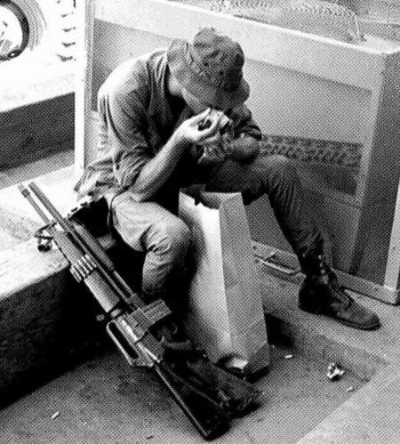 vietnam-soldier-snorting